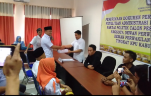 DPC Partai Gerindra Sambangi Kantor KPU Konawe