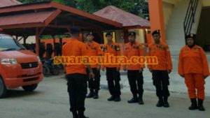 Perahu Bocor dan Tenggelam Saat Memancing, Tim Rescue Kendari Lakukan Pertolongan