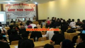 Rapat Pleno Terbuka, KPU Konawe Tetap DPT Pilgub dan Pilbup Tahun 2018
