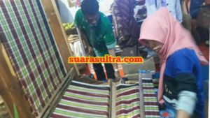 Tak Mau Ketinggalan Dalam HUT Sultra, Mubar Tampilkan Hasil Komoditi dan Kerajinan Tangan