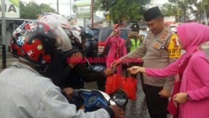 Memasuki 10 Ramadhan, Polres Konawe Berbagi Takjil