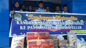 Imigrasi Kelas I Kendari, Berbagi Dengan Pondok Pesantren
