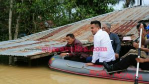 Ketua PHRI Sultra Kunjungi Korban Banjir