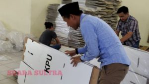 Pastikan Pemilu Sukses Tanpa Celah, KPU Konawe Lakukan Pengecekan Logistik Kotak Suara