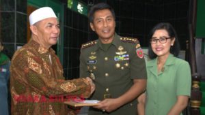 Peringati HUT ke 59, Korem 143/HO Beri Bingkisan di Pondok Pesantren Al Qodiriyah