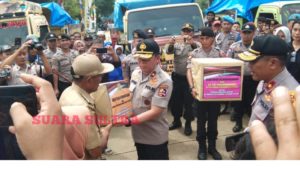 Lagi, Korban Banjir Konawe Terima Bantuan Dari Polri