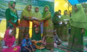Laksanakan Pengajian Rutin Minggu Wage, Muslimat NU Konawe Santuni Anak Yatim