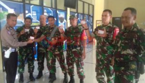 Ulang Tahun ke 74, TNI dapat Kado SIM Gratis dari Polri