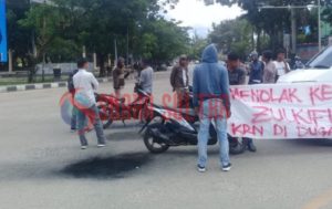 Gempur Sultra Tolak Kedatangan Zulkifli Hasan di Kendari