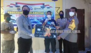 Polres Konawe Bantu Uang Bulanan Kepada Sopir Truk dan Tukang Ojek