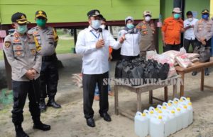 Warga Kecamatan Sawa Mendapat Bantuan Sembako Pemda Konawe Utara