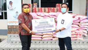 Peduli Dampak Covid-19, Bank Sulselbar Bantu Pemkab Soppeng