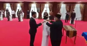 Mengenakan Masker, Siska Karina Imran Dilantik Sebagai Wakil Wali Kota Kendari