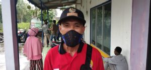 Warga Lapulu Terima BLT DD Periode Ketiga