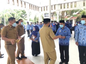 Kery Serahkan SK 100 Persen Kepada 140 CPNSD