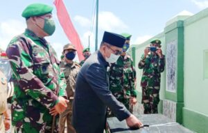 Didampingi Danrem 143 Haluoleo, Bupati Butur Resmikan Makodim 1429