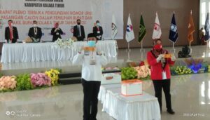 KPU Koltim Gelar Pleno Terbuka Pengundian Nomor Urut Pasangan Calon, Ini Hasilnya