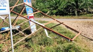 Suhu Politik Jelang Hari Pencoblosan Memanas, Baliho Paslon RABU Dirusak OTK