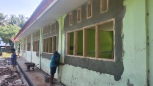 Kepsek SDN 1 Motui Bantah Tudingan LKPK Terkait Penggunaan Kayu Bekas