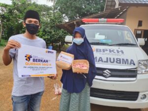 BPKH Bersama NU CARE LAZISNU Distribusikan Lima Ekor Sapi Qurban di Sultra