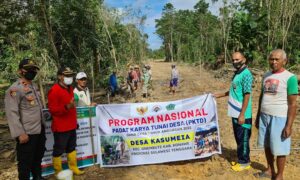 Pemdes Kasumeia Kerja Jalan Industri 450 Meter Melalui Program PKTD
