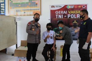 Stok Masih Banyak, Gerai Vaksin Presisi Polres Konawe Kini “Masuk” Sekolah