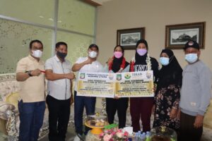 Sumbang Tiga Medali Emas di PON XX Papua, Dua Atlet Dayung Asal Konawe Utara Diganjar Bonus Puluhan Juta