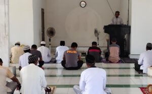 Tingkatkan Silaturahim Dengan Masyarakat, Polsek Sawa Go To Masjid