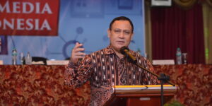 Cerita Firli Bahuri Pungut Sepatu Bekas di Tong Sampah Sekolah