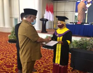 Wisudawati Asal Konawe Raih Nilai Tertinggi, KSK Langsung Berikan Apresiasi