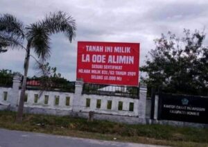 Kantor Camat Padangguni Disegel, Lokasi Diklaim Sebagai Tanah Hak Milik La Ode Alimin