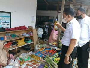 Jelang Ramadhan, Bupati Butur Tinjau Harga Sembako dan Ketertiban Pasar Mina-minanga Kulisusu