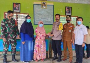 67 KPM di Desa Ambuwiu Konawe Terima BLT Dana Desa Tahap Satu