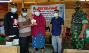 115 KPM di Desa Waturai Wobar Terima BLT Dana Desa Tahap Dua