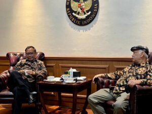 Bertemu Menko Polhukam, Ketua Dewan Pers Bahas Rancangan KUHP
