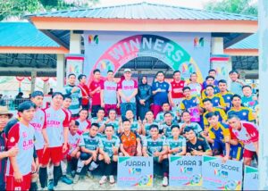 Kunjungan Perdana di Atula, Plt Bupati Koltim Tutup Secara Resmi Turnamen Alwi Akib Cup 2022