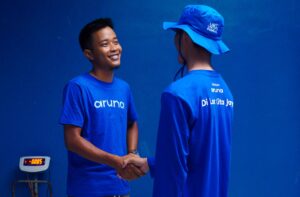 Local Heroes, Pahlawan Aruna di Lapangan