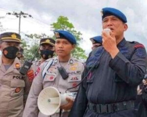 Warga Desa Puosu Jaya Berunjuk Rasa di Markas Brimob Polda Sultra, Begini Penjelasan Dansat Brimob