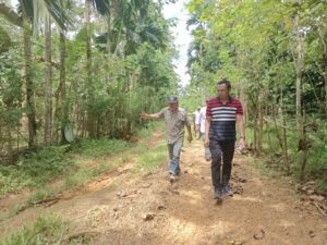 Ketua Kadin Konawe Tinjau Lokasi Rencana Perbaikan JUT di Totombe Jaya Sampara