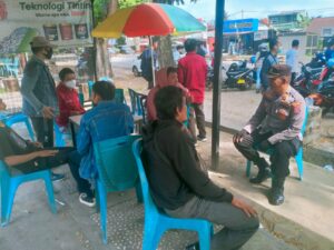 Gelar Giat Jum’at Curhat, Jajaran Polsek Wawotobi Dengar Keluh Kesah Warga
