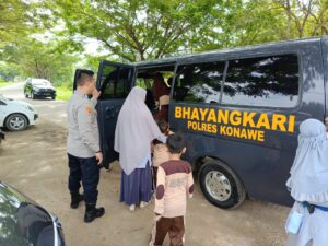 Polres Konawe Antar Jemput Anak Sekolah, Orang Tua Pun Tak Khawatir Lagi