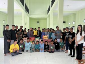 Rayakan Ulang Tahun Operasional Ketiga, Maxim Kendari Lakukan Kegiatan Amal