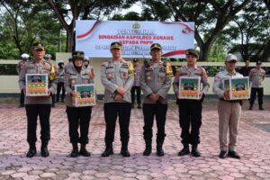 Jelang Lebaran, Kapolres Konawe Serahkan Bingkisan ke PNPP