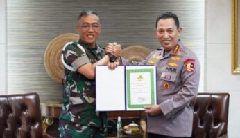 Kapolri Jadi Warga Kehormatan Korps POMAD