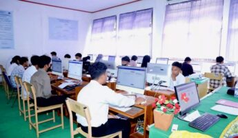 Ratusan Calon Mahasiswa Politeknik Tridaya Virtu Morosi Ikut Seleksi Pertama