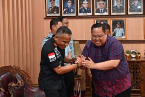 Kadin Sultra Terima Penghargaan Indonesia Award 2023, Kakanwil Kemenkumham Sampaikan Ucapan Selamat