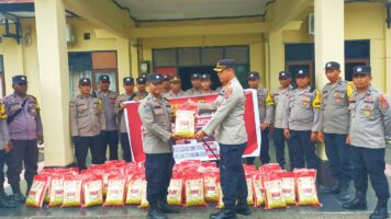 Syukuran 20 Tahun Pengabdian Batalyon Tantya Sudhirajati, Kapolres Konawe Bagikan 2 Ton Beras