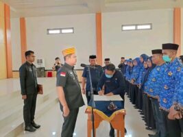Kado Akhir Tahun, Bupati Koltim Lantik Ratusan Pejabat Fungsional