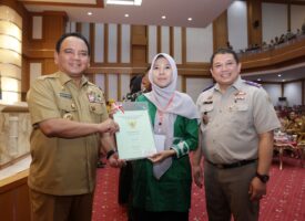 Presiden Jokowi Serahkan 200 Sertipikat Tanah Kepada Masyarakat Sultra