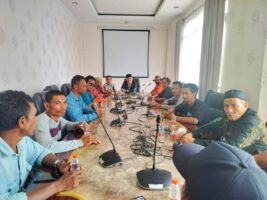 Terima Aspirasi Masyarakat Parudongka, Ketua DPRD Konawe Minta Sertipikat Segera Dibagikan